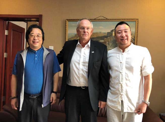 熱烈慶祝百閥與歐文托普達(dá)成戰(zhàn)略合作